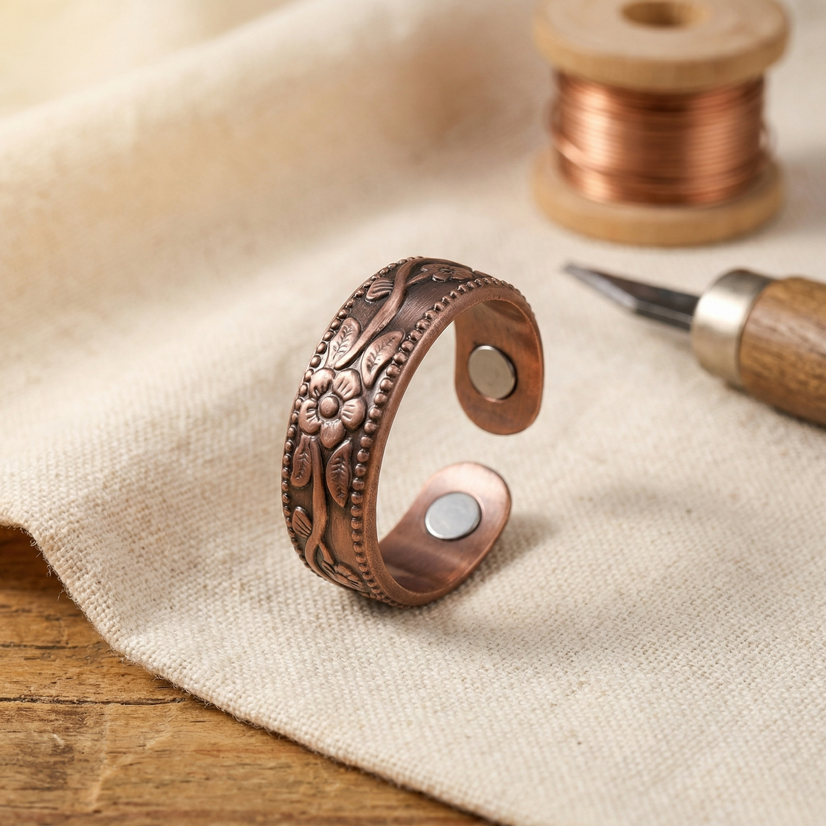 COPPER RING WITH SMALL LIGHT STONE