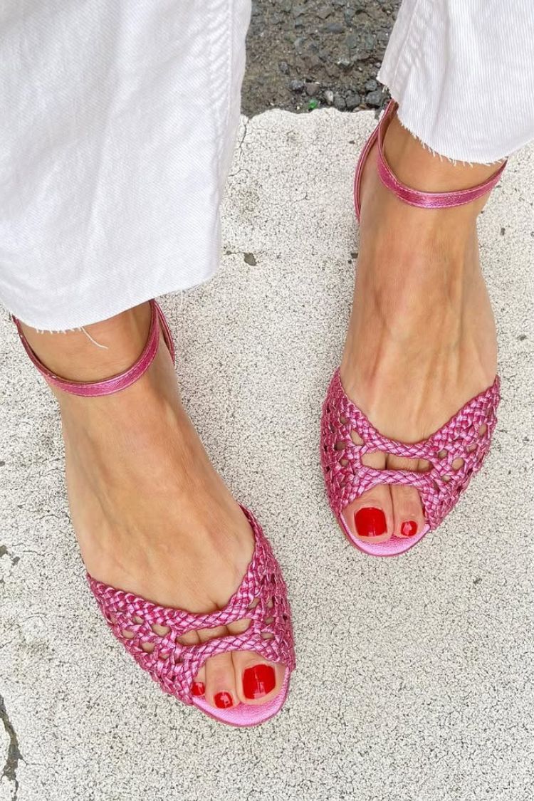ISADORA GOLD WOVEN SANDALS