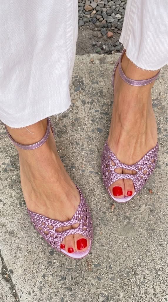 ISADORA GOLD WOVEN SANDALS