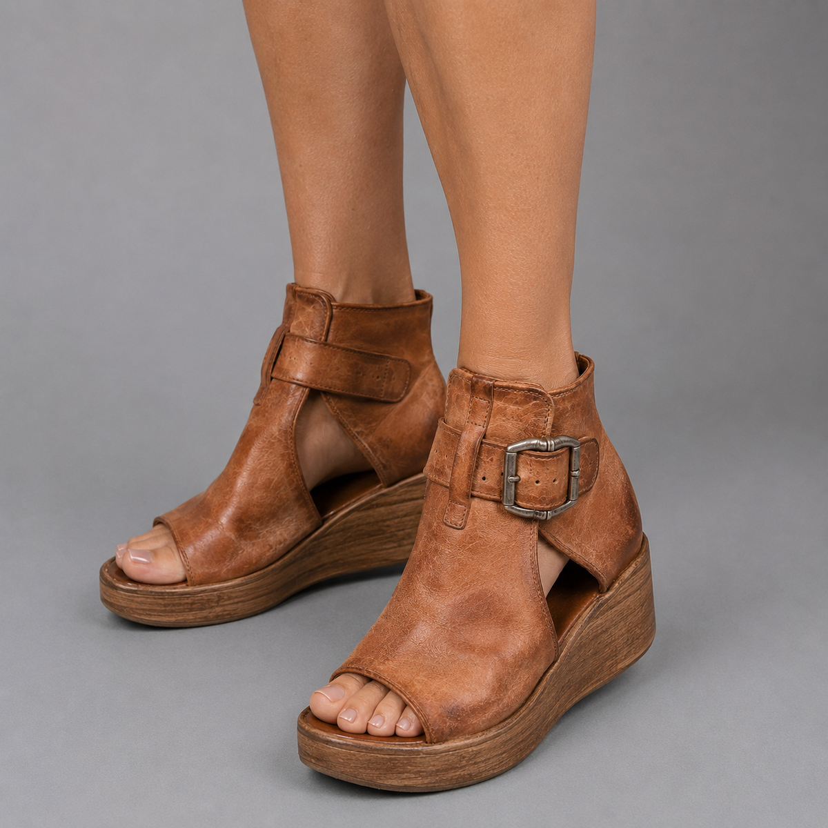 GINEVRA BUCKLE SANDALS