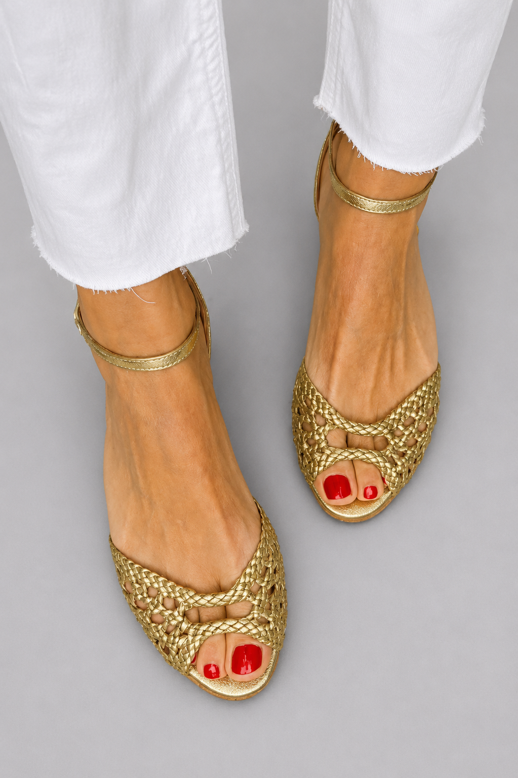 ISADORA GOLD WOVEN SANDALS