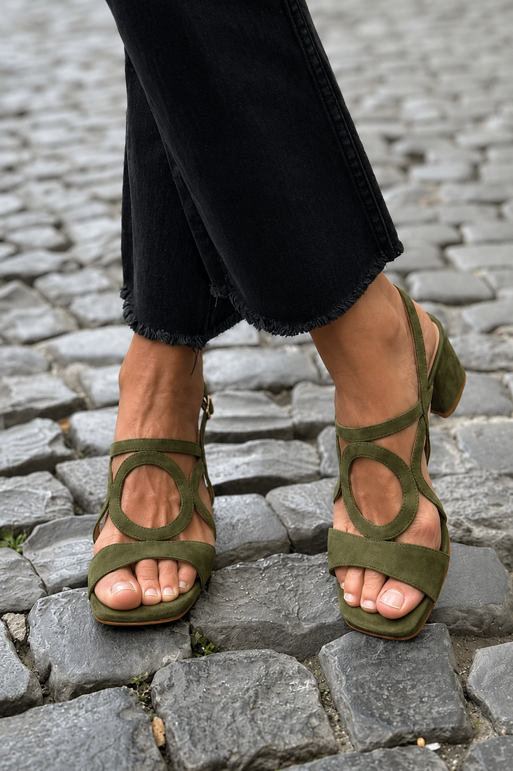 VALENTINA VIBRANT SUMMER SANDALS