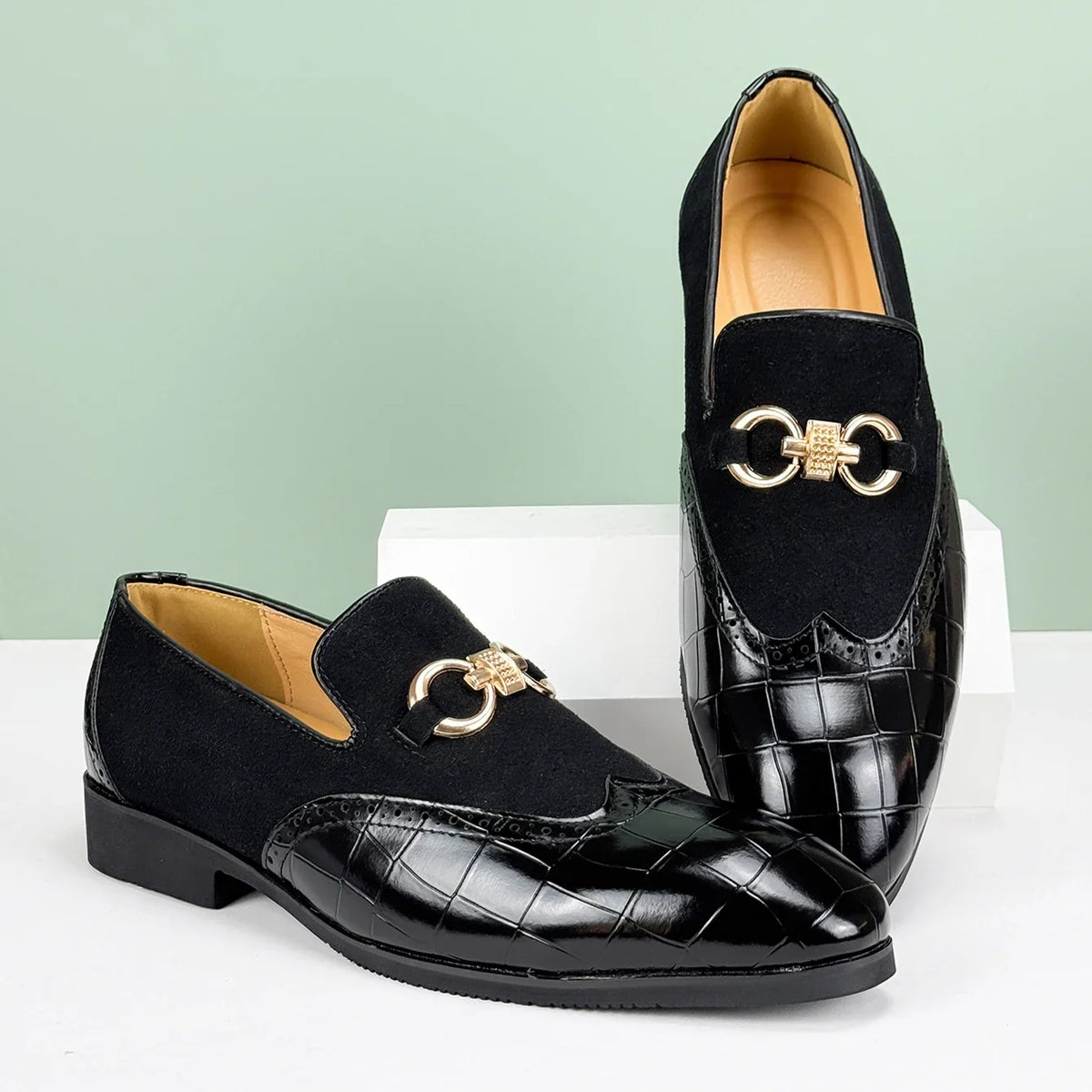 LEATHER BUCKLE LOAFERS