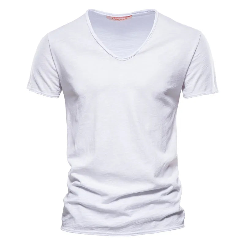 ESSENTIAL V-NECK T-SHIRT